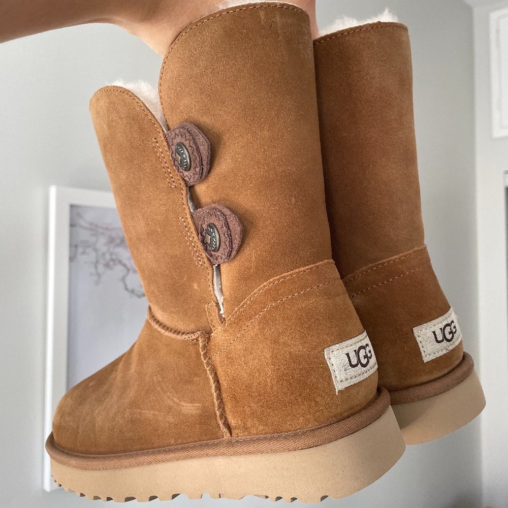 NWT Ugg Marciela II Genuine Shearling Chestnut Brown Suede Boot Size 8 1104375